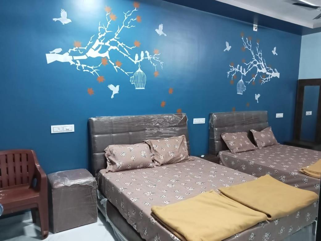 Honest Deluxe Room Garudeshwar エクステリア 写真